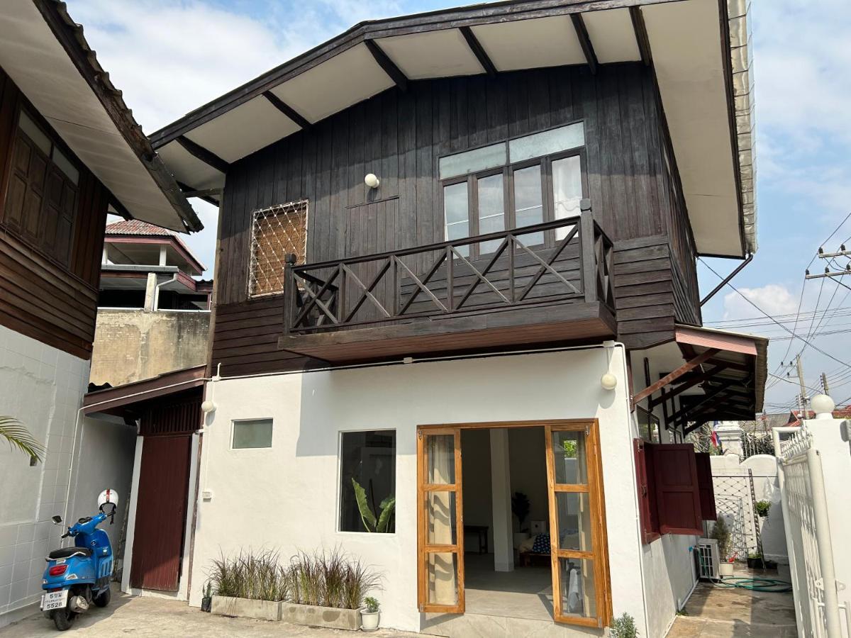 Cozy Villa In Chiangmai Old Town Chiang Mai Luaran gambar